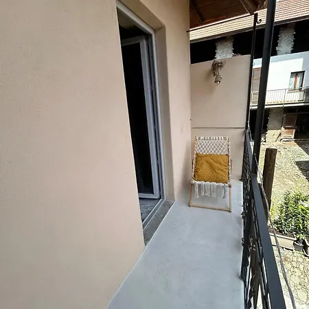 In Tapigliano With Garden And Parking *