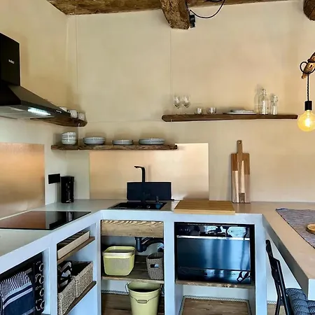 In Tapigliano With Garden And Parking *