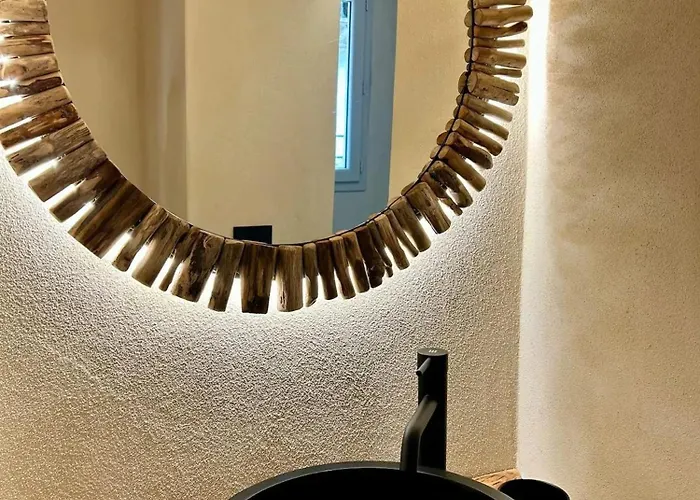 In Tapigliano With Garden And Parking