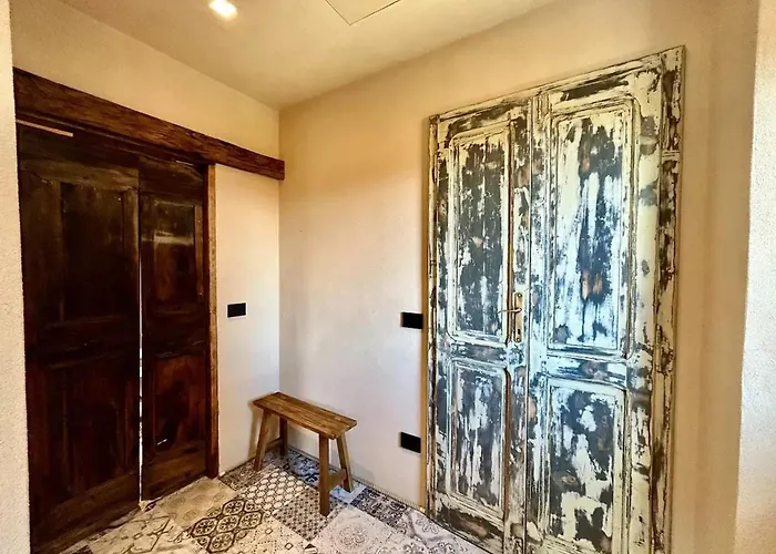 In Tapigliano With Garden And Parking Nebbiuno