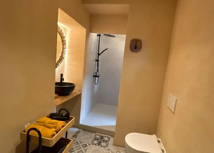 Apartment In Tapigliano With Garden And Parking