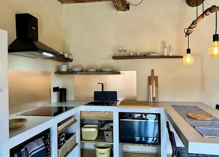 In Tapigliano With Garden And Parking *